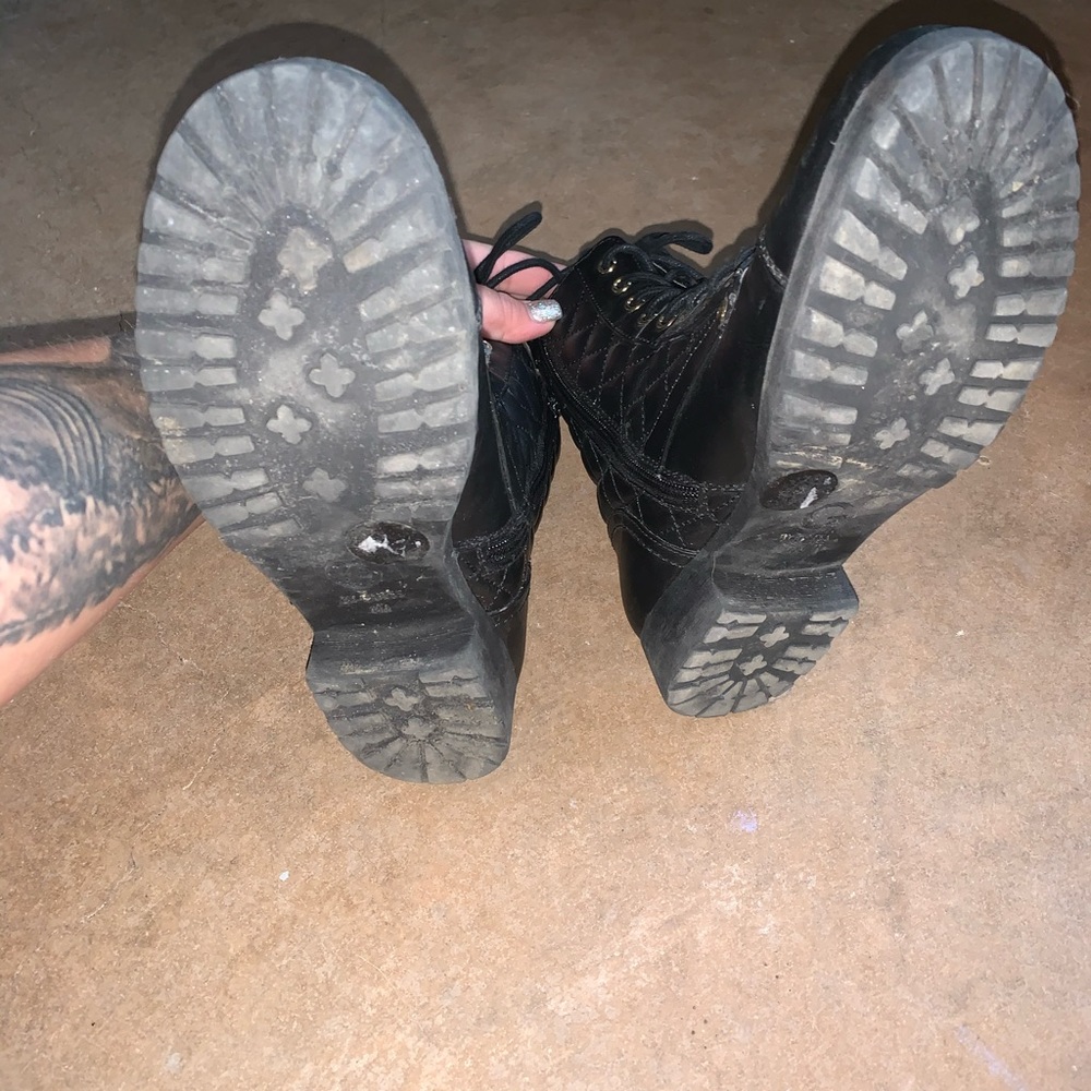 Guess Boots - Picture 4 of 5